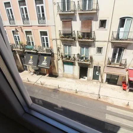 Gasthuis In Marechal Saldanha 2nd Floor Lissabon