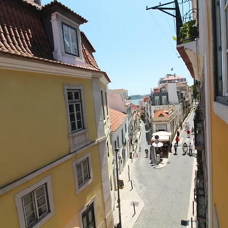 Gasthuis In Marechal Saldanha 2nd Floor Lissabon